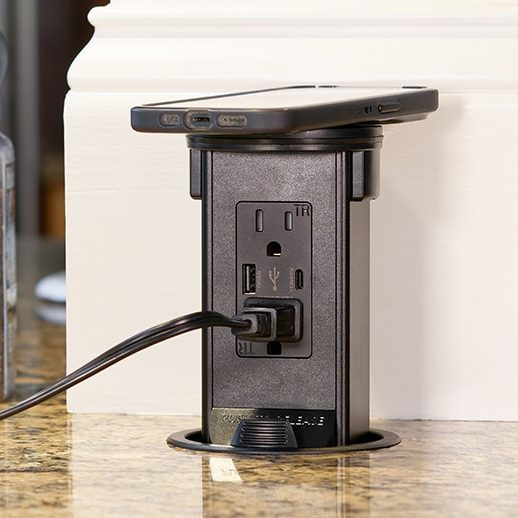 PUR15ACQD-BK_5J9A8856_900px